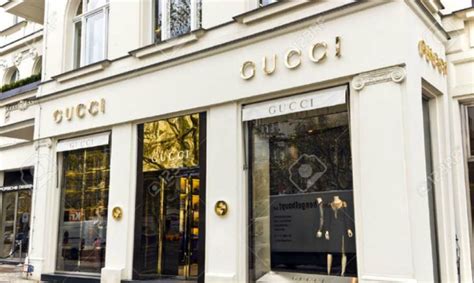 gucci via condotti lavora con noi|gucci job offers.